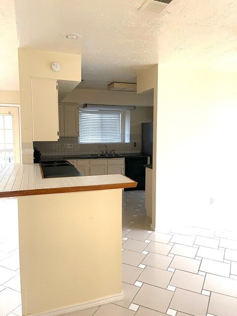 Building Photo - 6604 Belcamp Dr