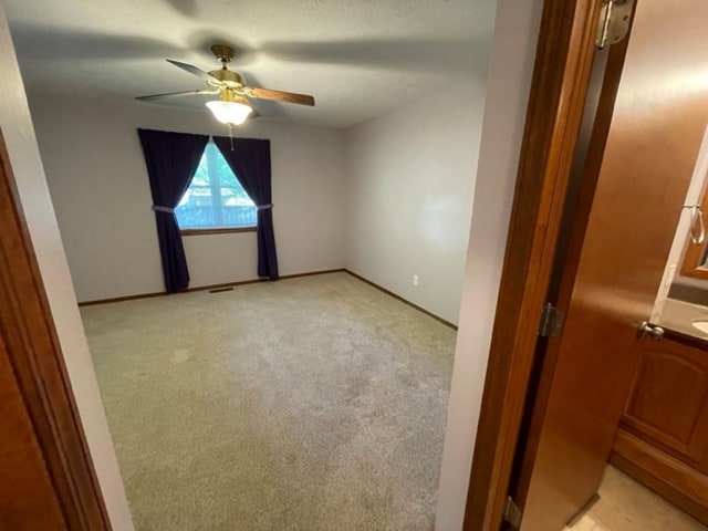 Building Photo - 208 Greenleaf Dr