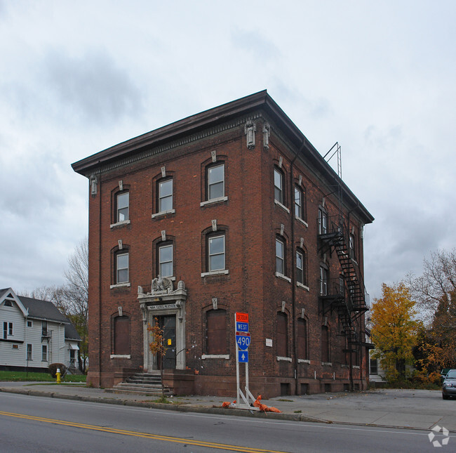 Building Photo - 464 Lyell Ave