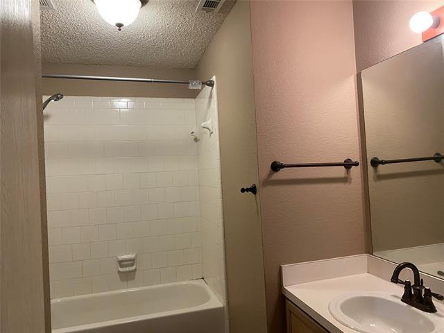 Building Photo - 4211 Falcon Dr