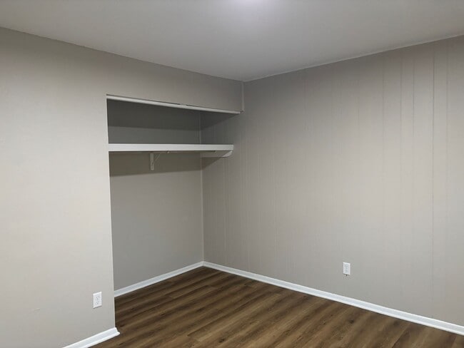 Building Photo - 713 N 6th St