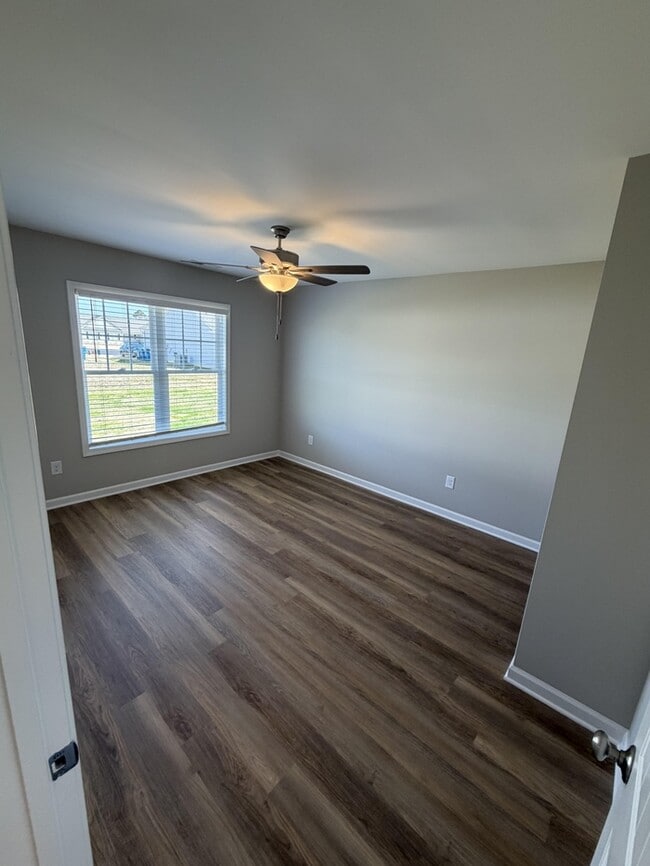 Building Photo - 1752 Friendly Rd