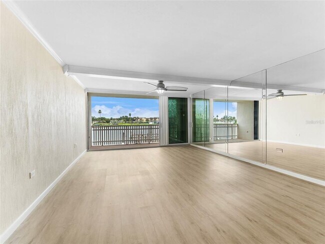 Building Photo - 450 Treasure Island Causeway