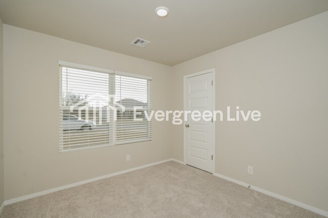 Building Photo - 10187 E Biswell Ln