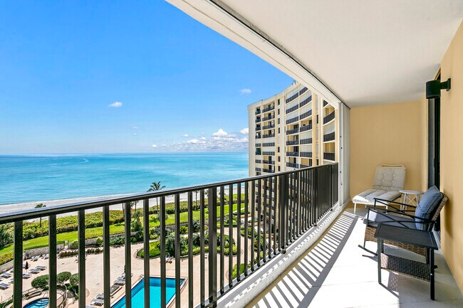 Building Photo - 300 Ocean Trail Way