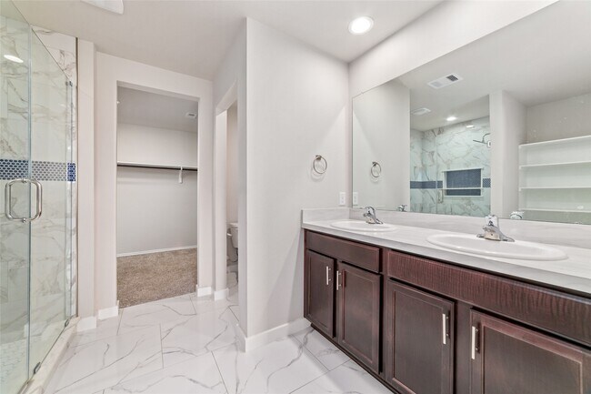 Building Photo - 5502 Creekside Ridge Trail