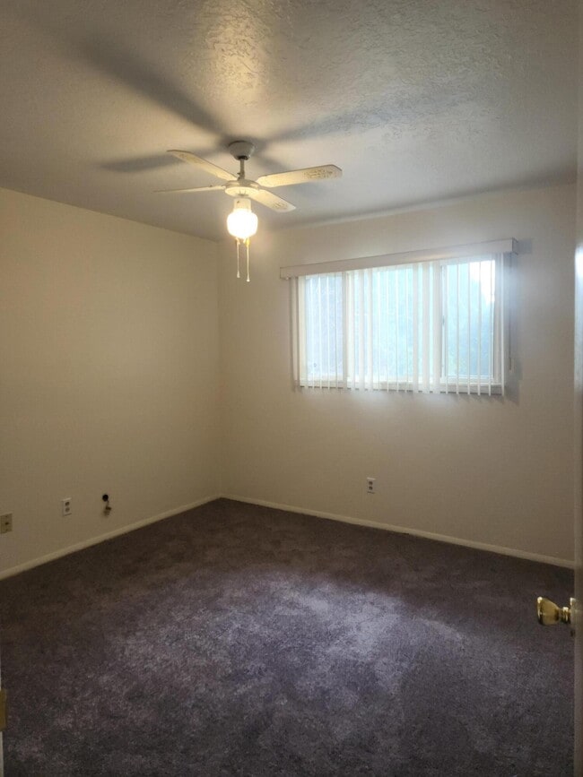 Building Photo - 8509 Bellehaven Pl NE