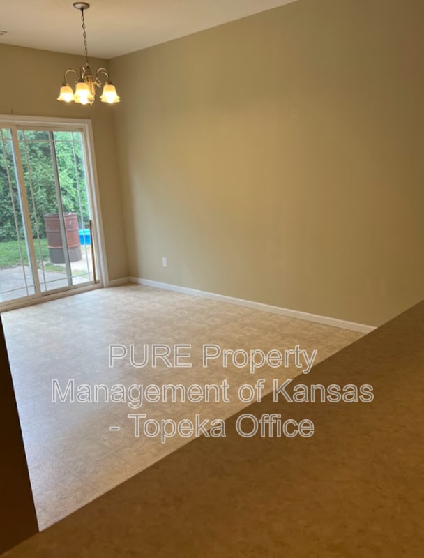 Building Photo - 2707 SE Taurus Ct