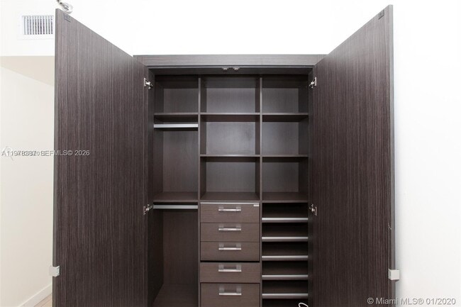 Building Photo - 19667 Turnberry Way