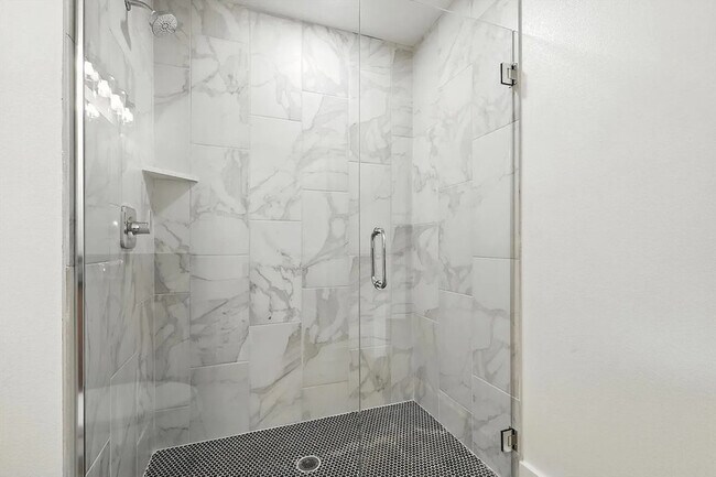 Building Photo - 3206 Sayle St