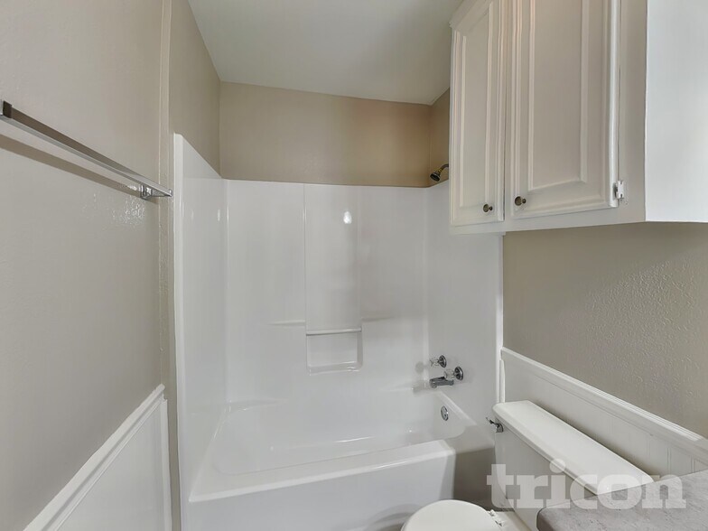 Building Photo - 8 Marvin Garden