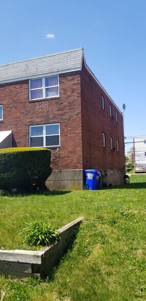 Building Photo - 9418 Kirkwood Rd