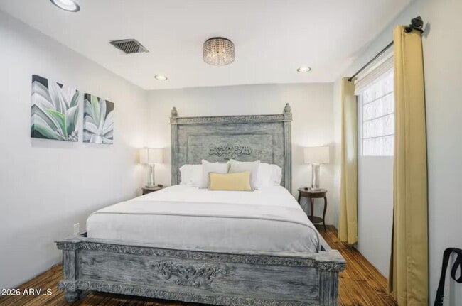 Building Photo - 6961 E 1st St