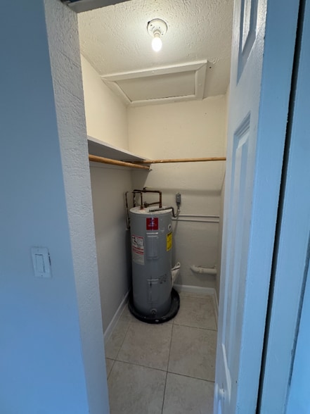 Building Photo - 700 SW 15th Ave