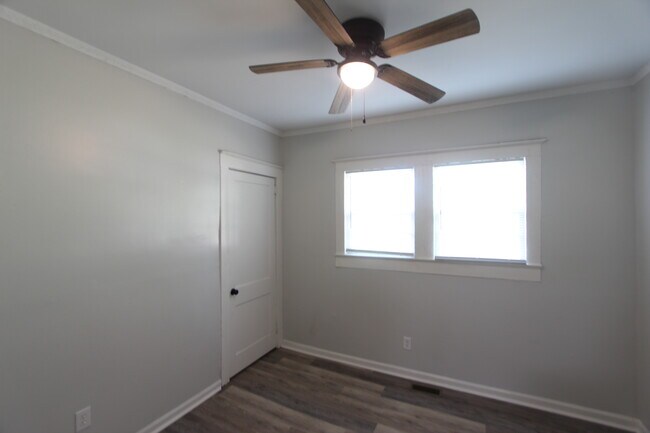 Building Photo - 4753 2nd Ave N