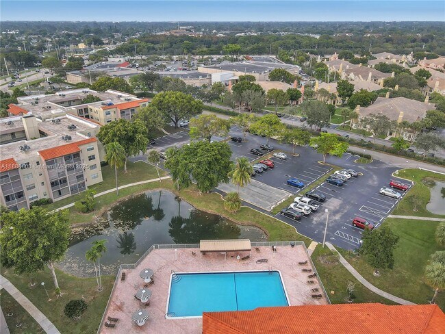 Building Photo - 1800 SW 81st Ave