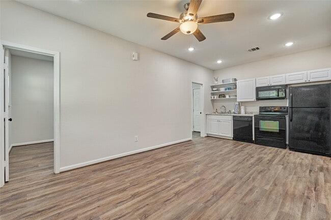 Building Photo - 18147 Firepine Ln