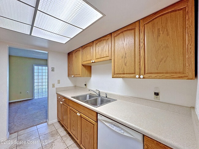 Building Photo - 48 Bogart Pl