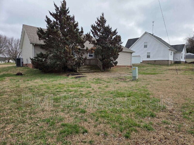 Building Photo - 3241 Hardwood Dr