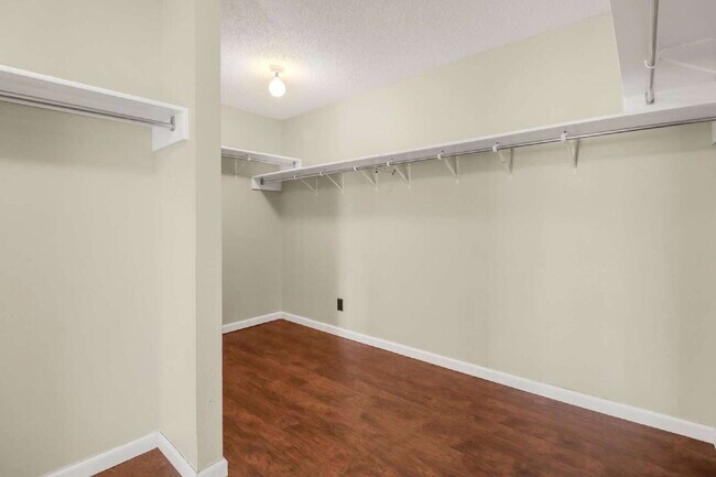 Building Photo - "Discover Your Dream Home: Spacious 3-Bedroom Oasis with Granite Elegance in San Antonio!"