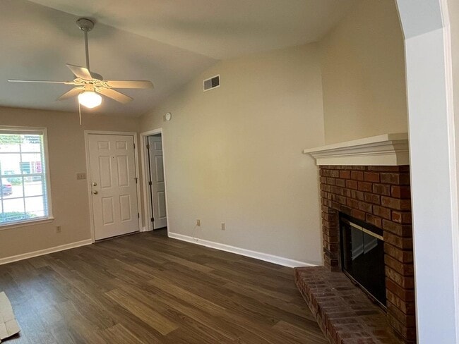 Building Photo - 456 High Point Ln