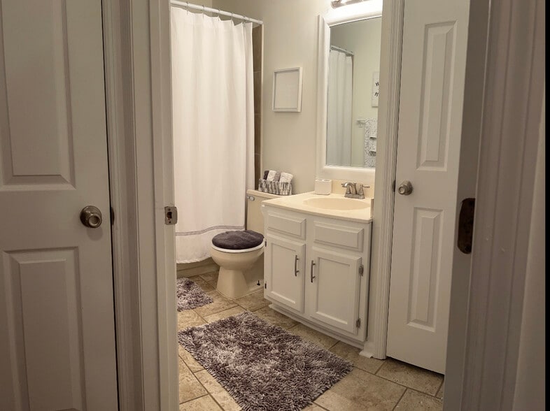 Building Photo - 7701 Flannagan Ct