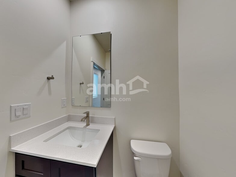 Building Photo - 9534 W Bowie Ct