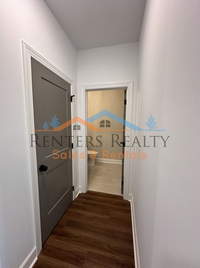 Building Photo - 3BR Home with Office, Bonus Room, Large Kitchen Island, 2-Car Garage & Large Yard – Huntsville Li...