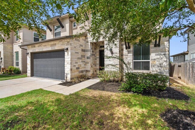 Building Photo - 5004 Mandevilla Dr