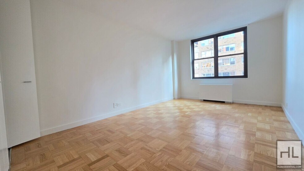 Building Photo - 8th-Floor Turtle Bay One-Bedroom