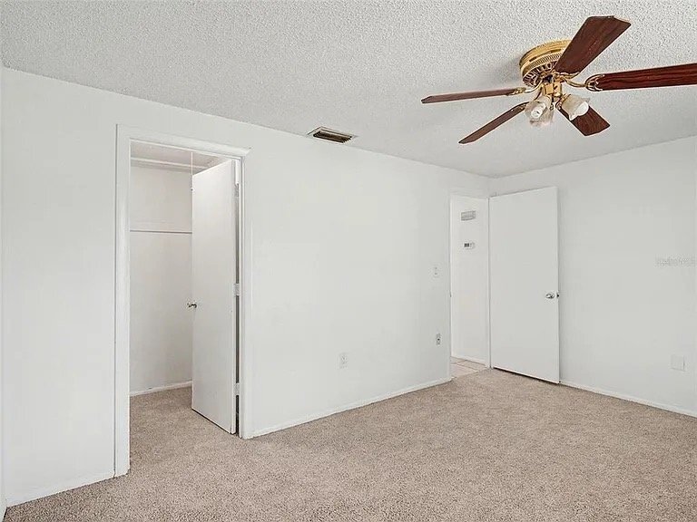 Building Photo - 4037 Maverick Ave
