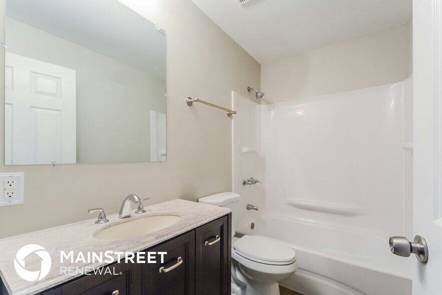 Building Photo - 1 Darby Ln