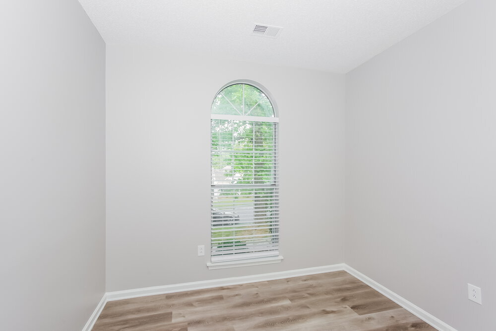 Building Photo - 7200 Daerwood Pl