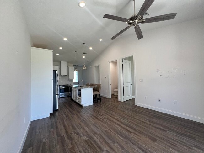 Building Photo - 12878 73rd Ct N
