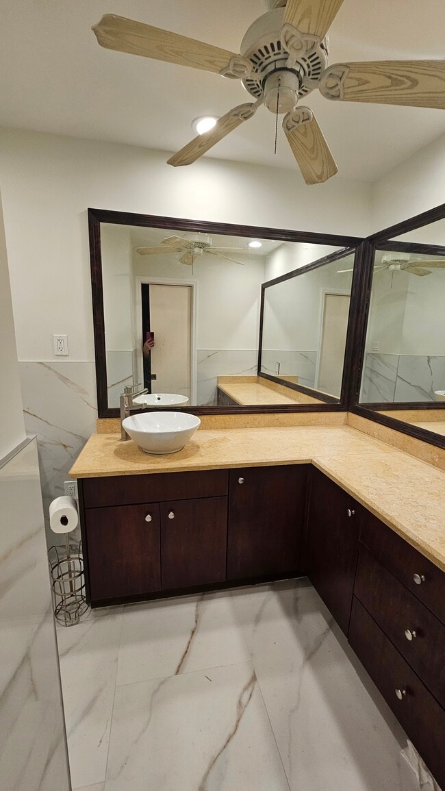 Building Photo - 57 SW 15th Ct