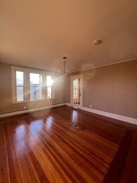 Building Photo - 61 Park St