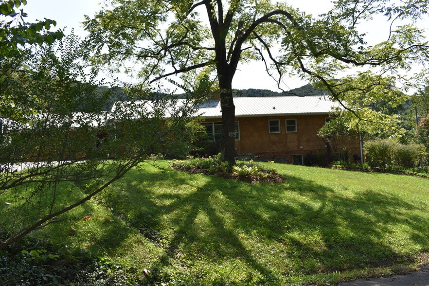 Building Photo - 336 Chunns Cove Rd