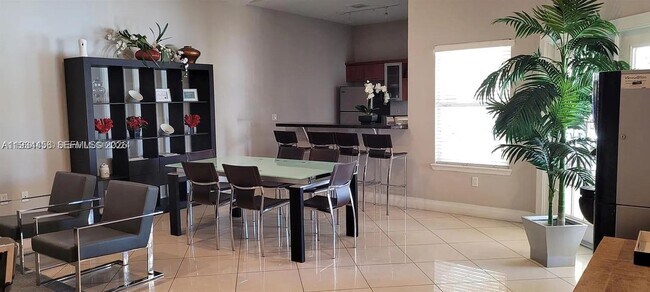 Building Photo - 457 Vista Isles Dr