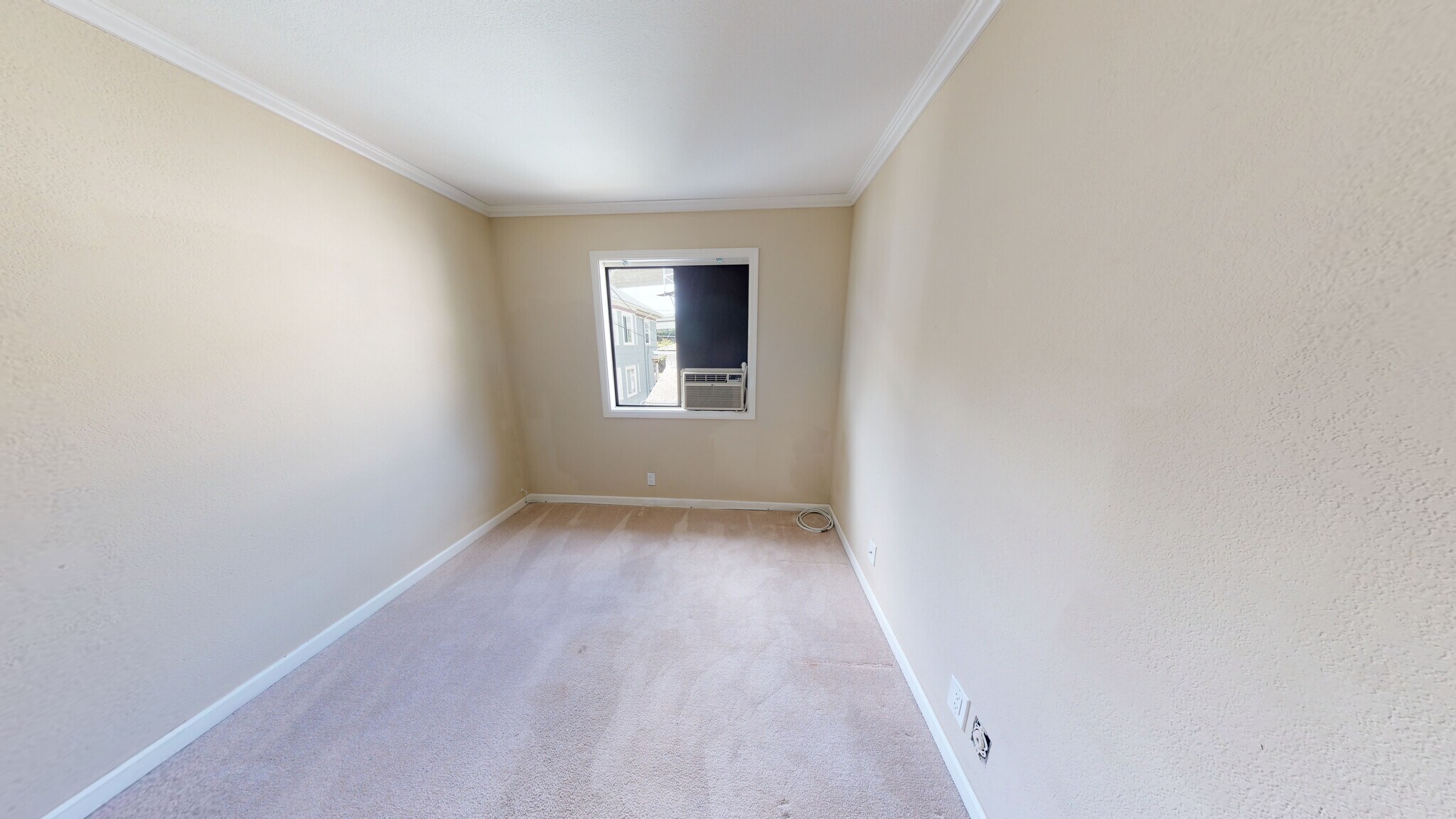 Building Photo - 669 35th St