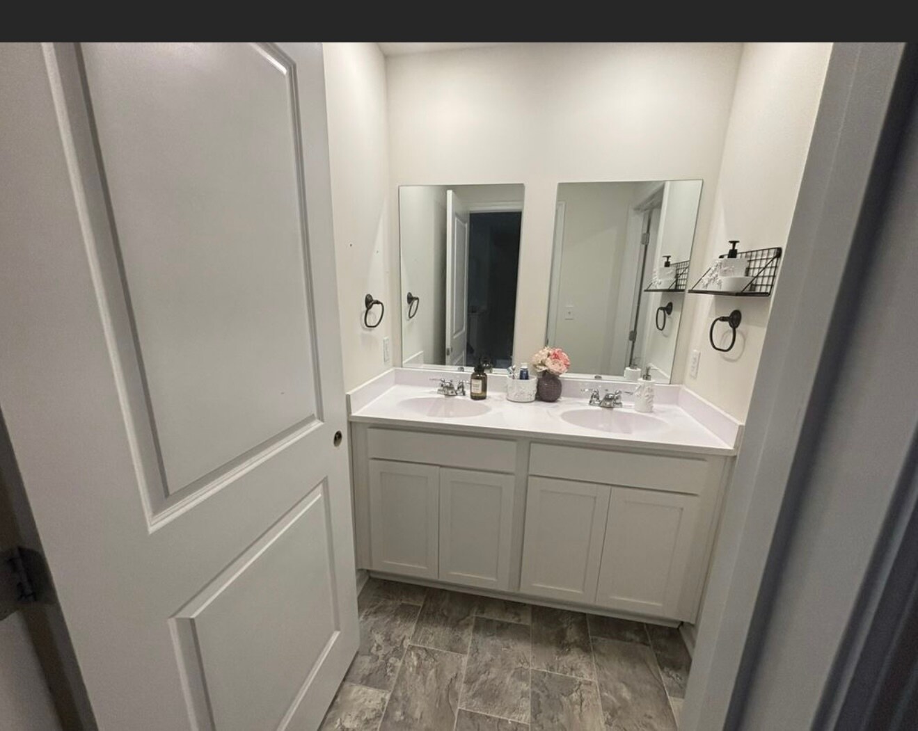 Building Photo - 3312 Ridge Side Dr