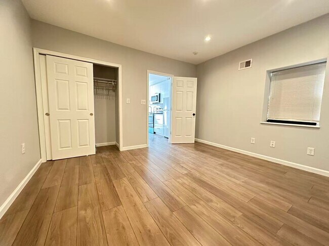 Building Photo - 1650 S Camac St