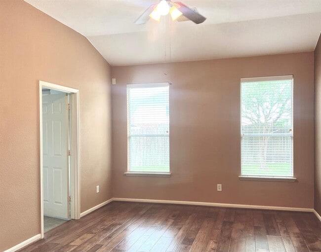 Building Photo - 6302 Richland Hills Dr