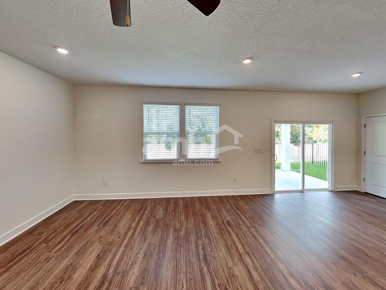 Building Photo - 8549 Belfort St