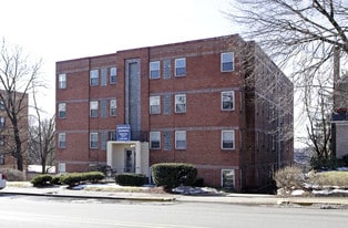 Building Photo - Garden Villa Apartments