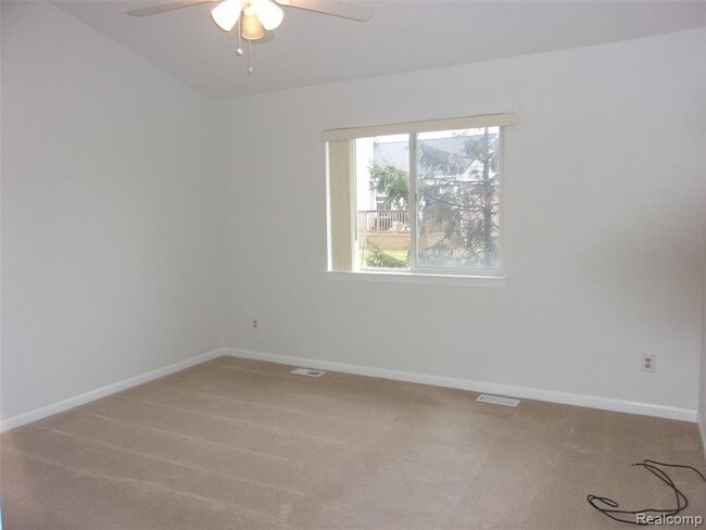 Building Photo - 21749 Lincoln Dr