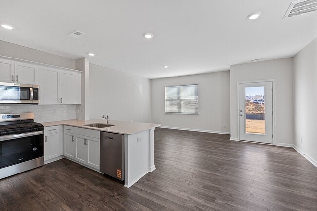 Building Photo - ***Brand New 3/2.5 Townhome in Wake Forest***