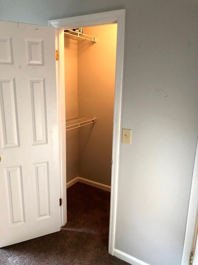 Building Photo - 337 W Coleman Blvd