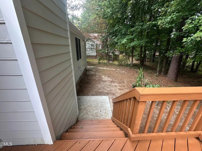 Building Photo - Ranch w/ 1 Car Garage