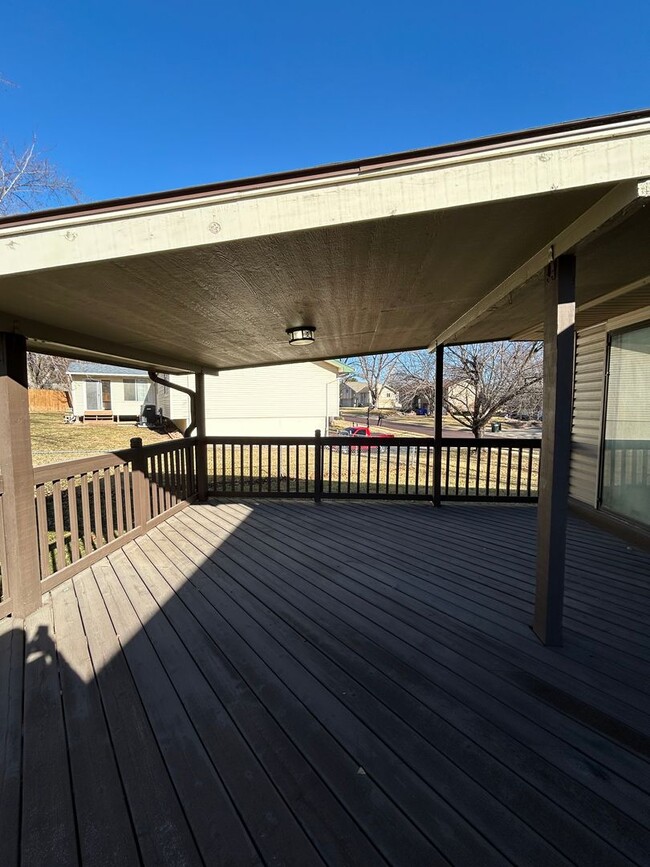 Building Photo - Spacious 3-Bedroom, 1-Bath Home with Garage & Basement in La Vista