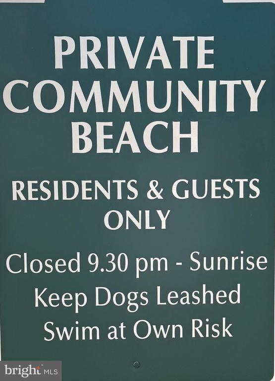 Building Photo - 1442 Rehling Dr